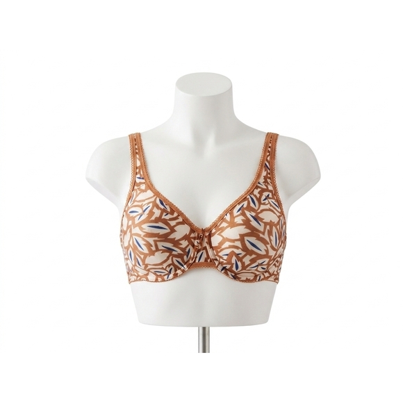 WACOAL Other - NEW WACOAL basic beauty full figure seamless underwire bra in etched leaves